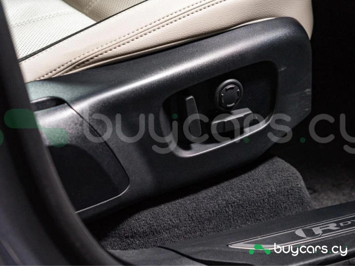 Land Rover Range Rover Velar Серый