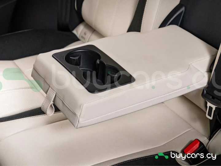 Land Rover Range Rover Velar Серый