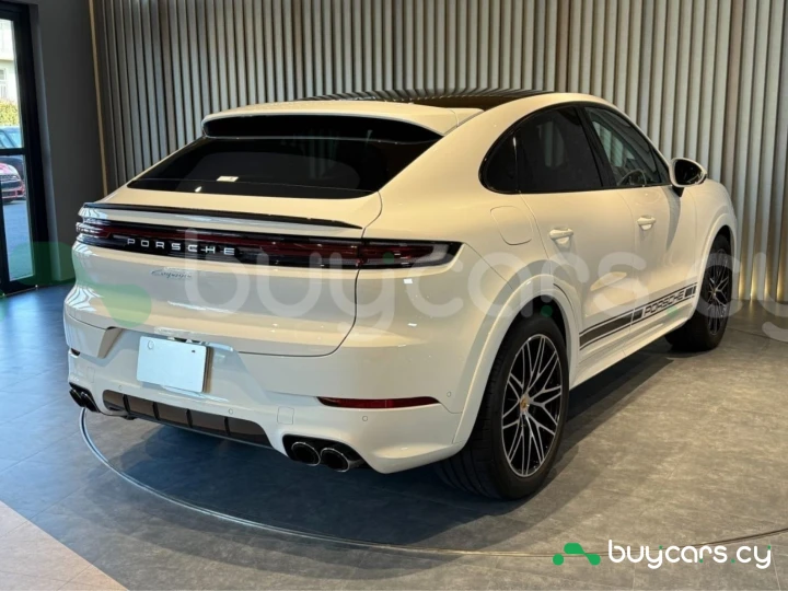 Porsche Cayenne Белый