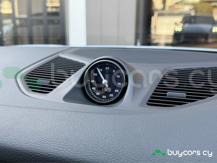 Porsche Cayenne Белый