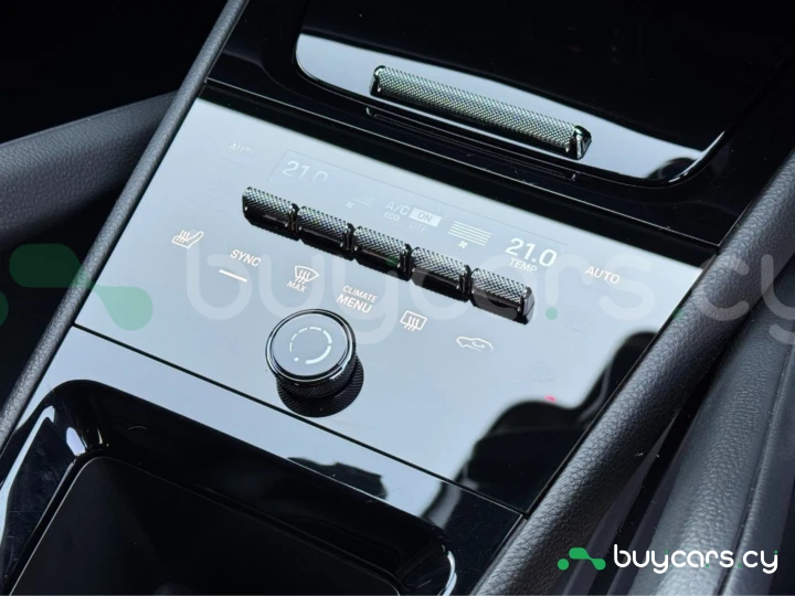 Porsche Cayenne Белый