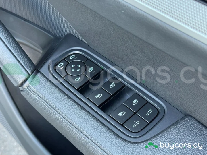 Porsche Cayenne Белый