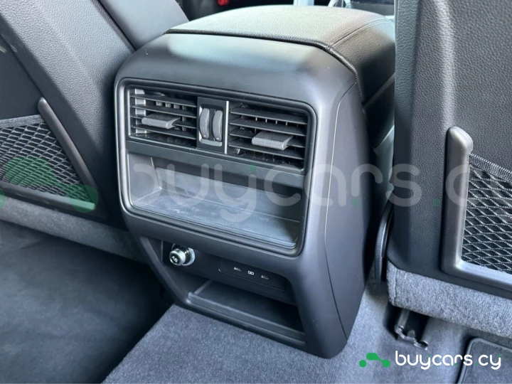 Porsche Cayenne Белый