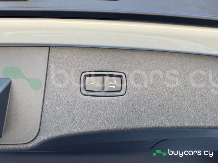 Porsche Cayenne Белый