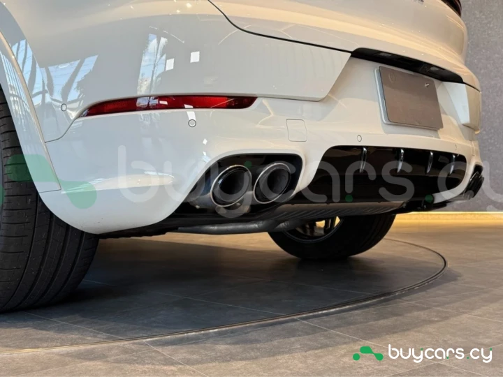 Porsche Cayenne Белый