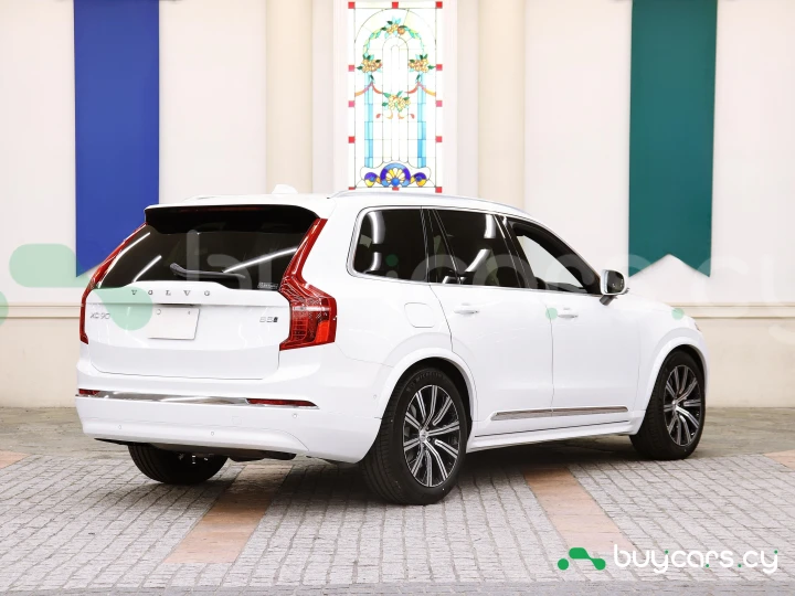 Volvo XC90 Белый