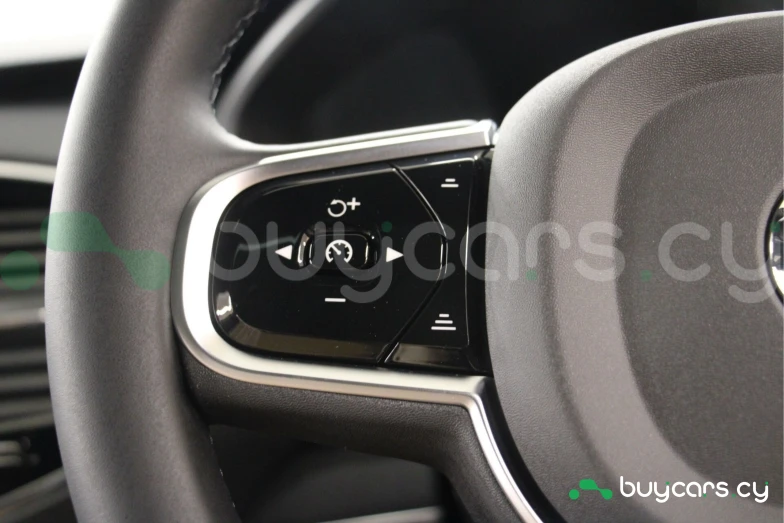 Volvo XC90 Белый