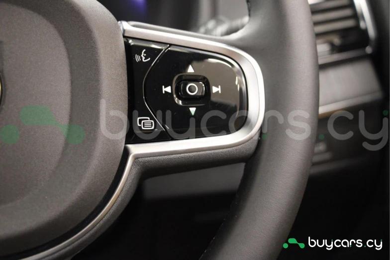 Volvo XC90 Белый