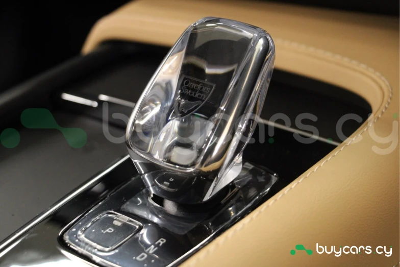 Volvo XC90 Белый