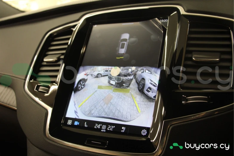 Volvo XC90 Белый