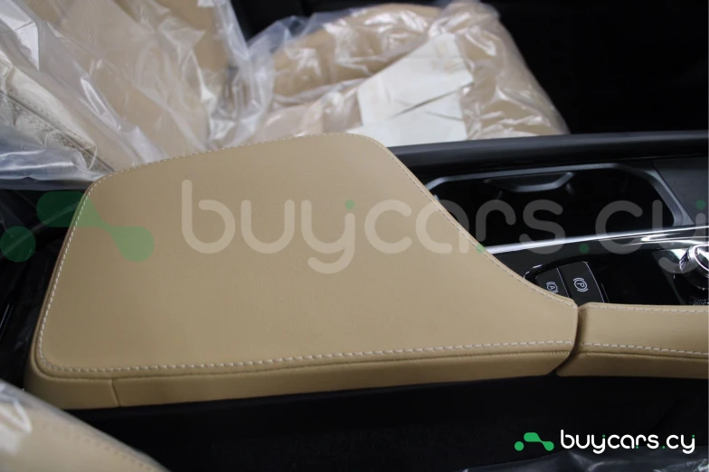 Volvo XC90 Белый