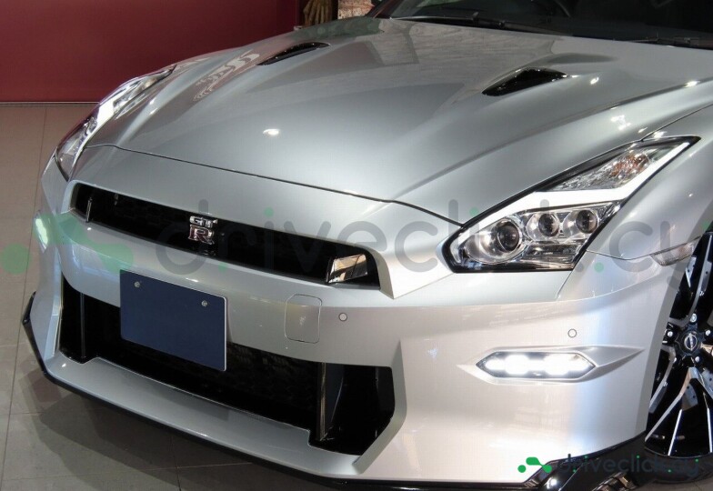 Nissan GT-R Grey