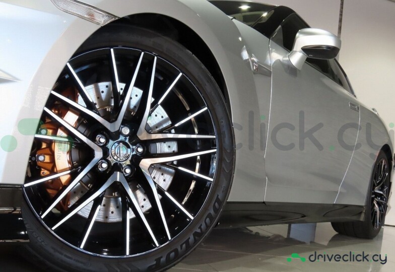 Nissan GT-R Grey