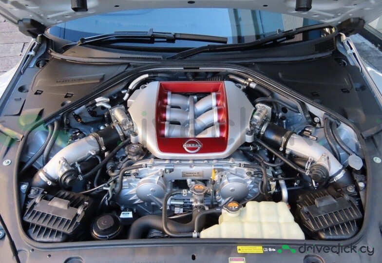 Nissan GT-R Grey