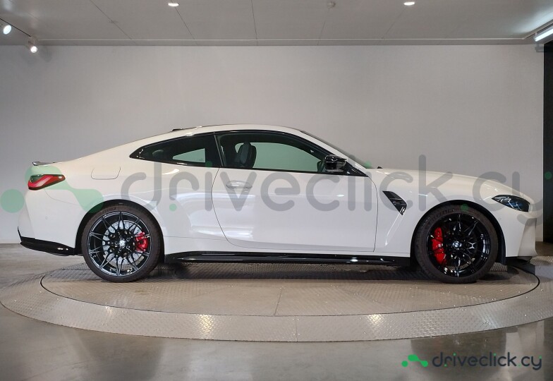 BMW M4 White
