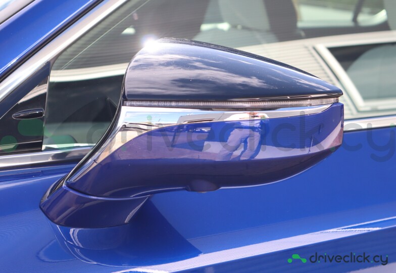 Lexus IS Синий