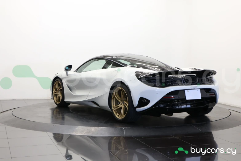 McLaren 750S White