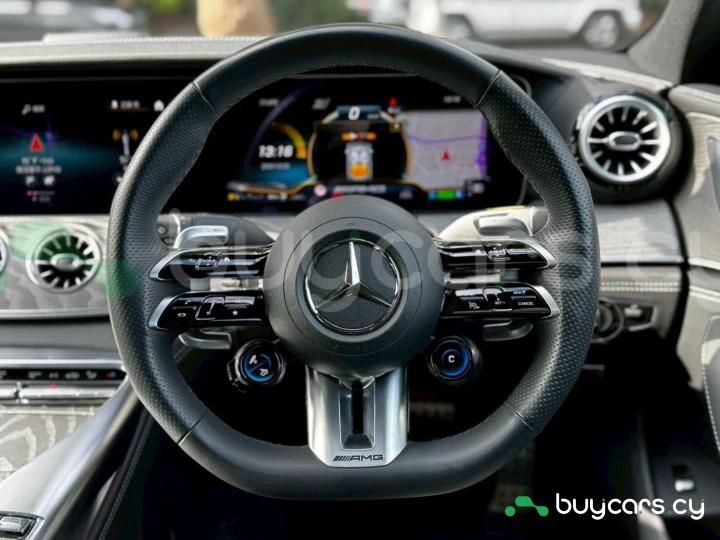 Mercedes AMG GT Белый