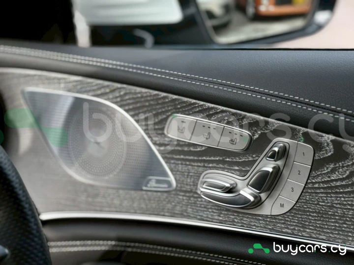 Mercedes AMG GT Белый