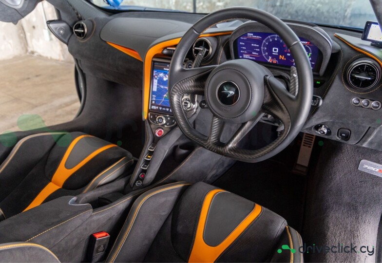 McLaren 720S Blue