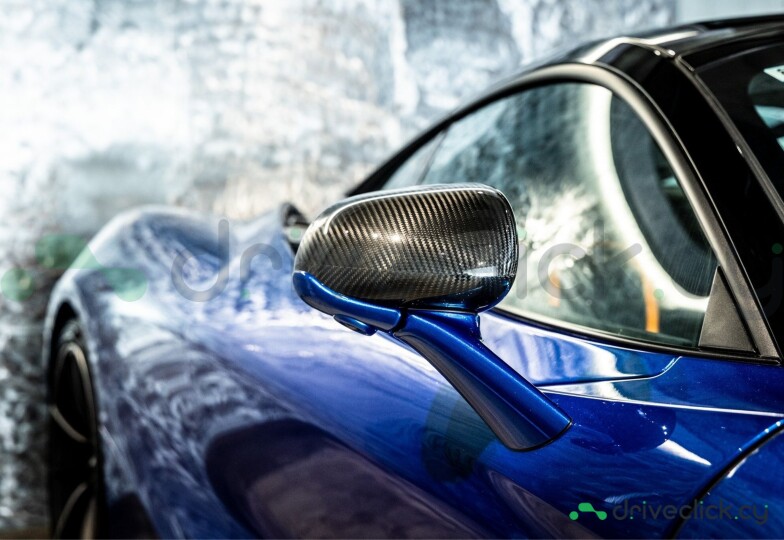 McLaren 720S Blue