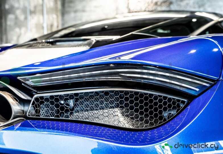 McLaren 720S Blue