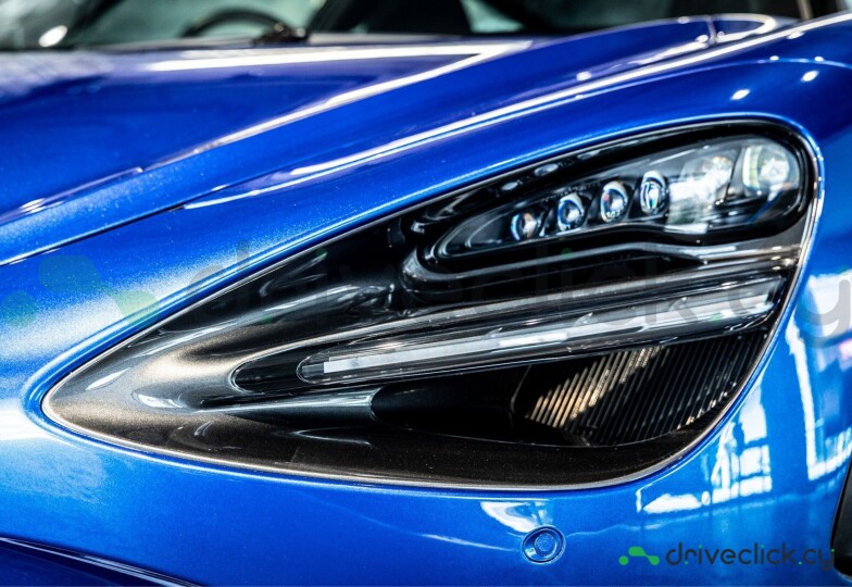 McLaren 720S Blue