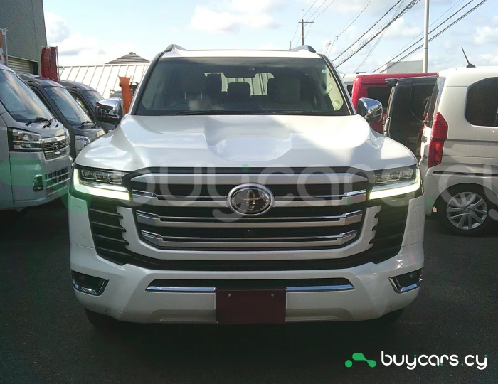 Toyota Land Cruiser Белый