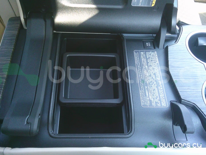 Toyota Land Cruiser Белый