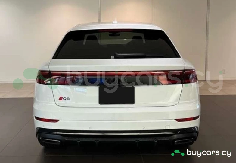 Audi Q8 Белый
