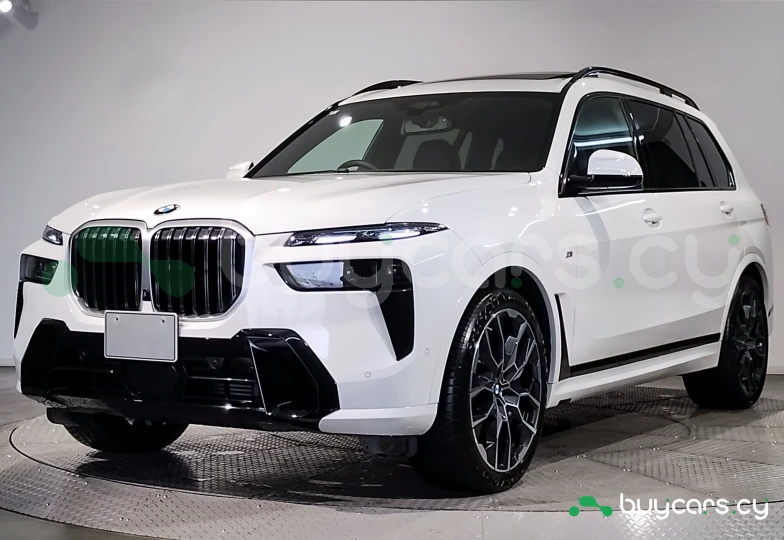 BMW X7 White