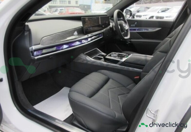 BMW 7 series White