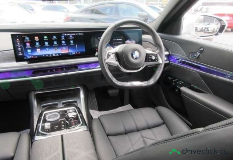 BMW 7 series White