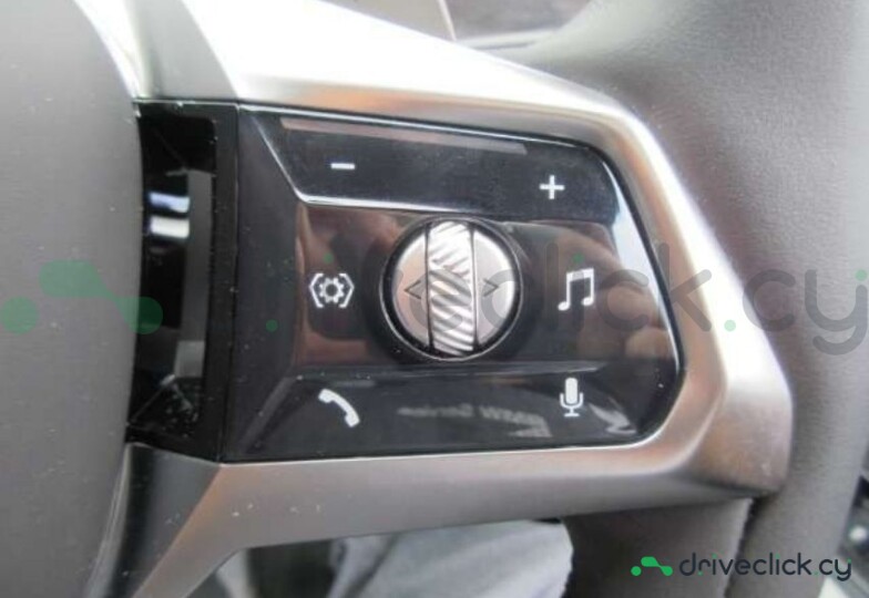BMW 7 series White