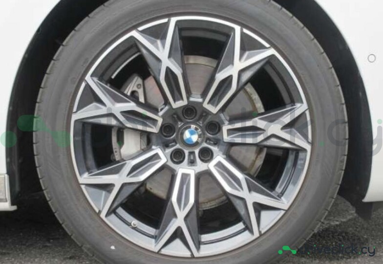 BMW 7 series White
