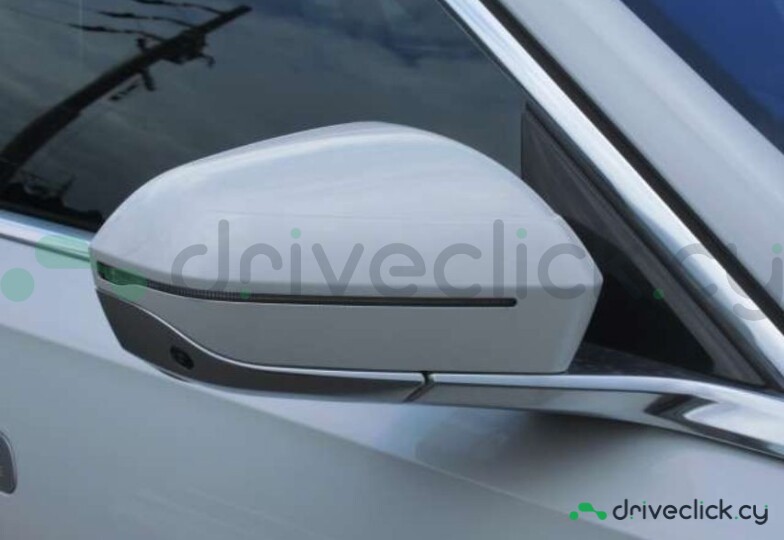 BMW 7 series White