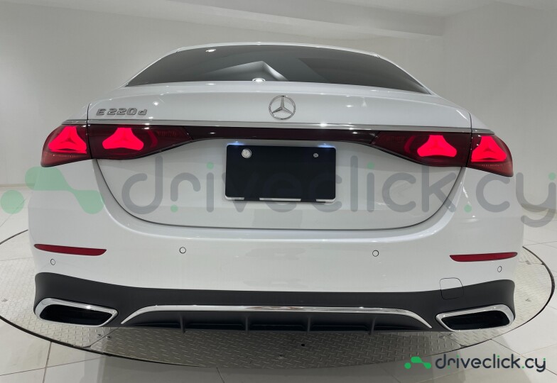 Mercedes E-class White