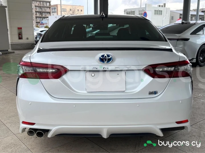 Toyota Camry White
