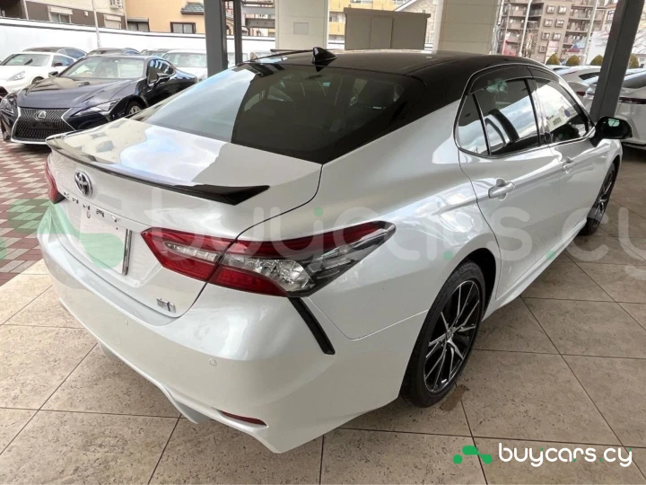 Toyota Camry White