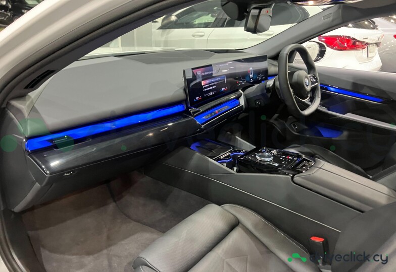 BMW i5 White