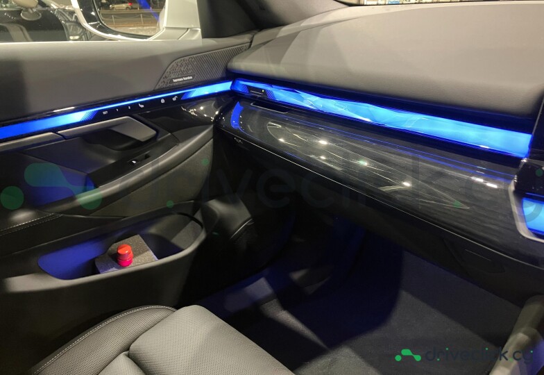 BMW i5 White