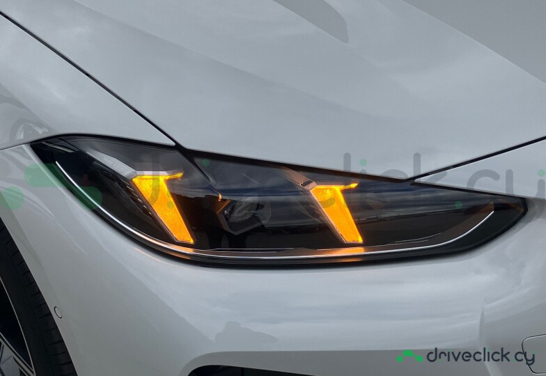 BMW i4 White