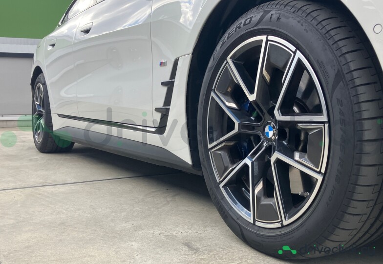 BMW i4 White