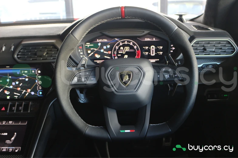 Lamborghini Urus Зеленый