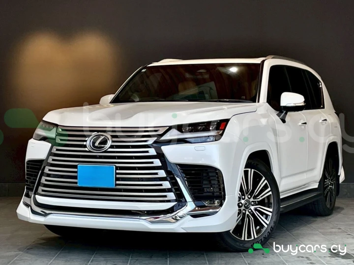 Lexus LX Белый