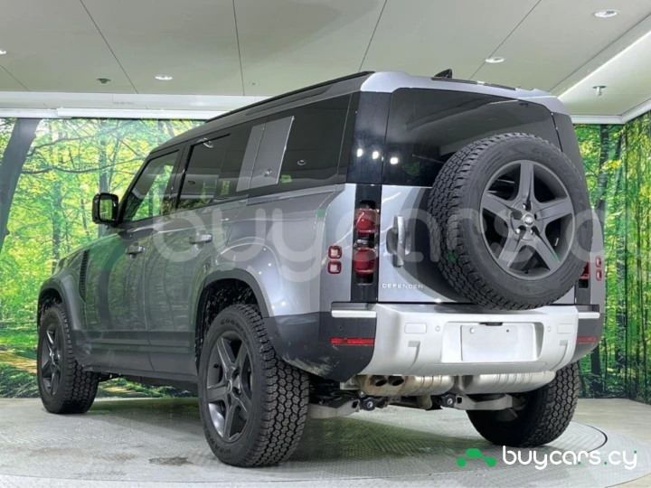 Land Rover Defender Серый