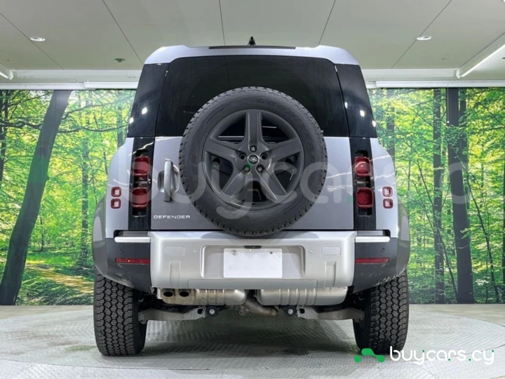 Land Rover Defender Серый