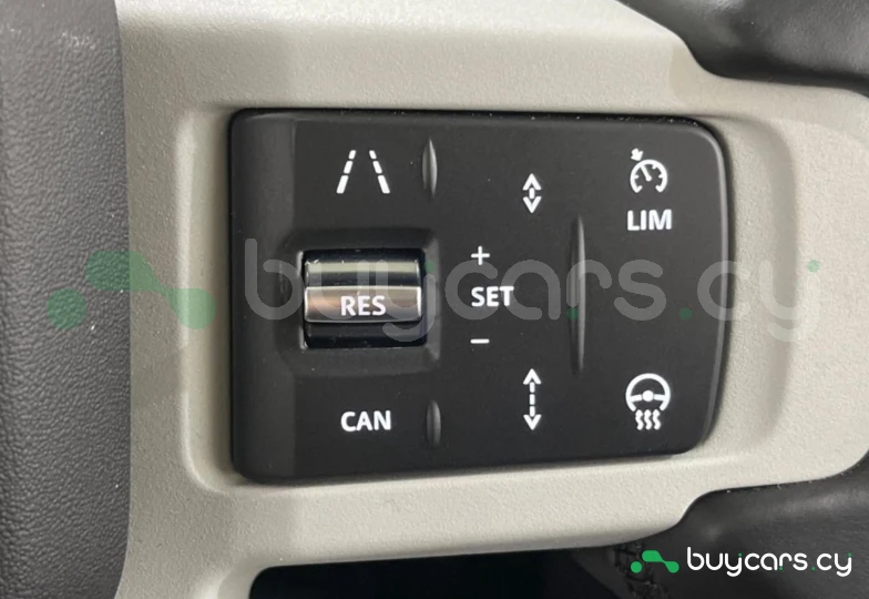 Land Rover Defender Серый