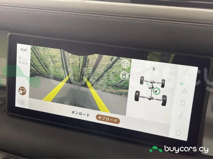 Land Rover Defender Серый