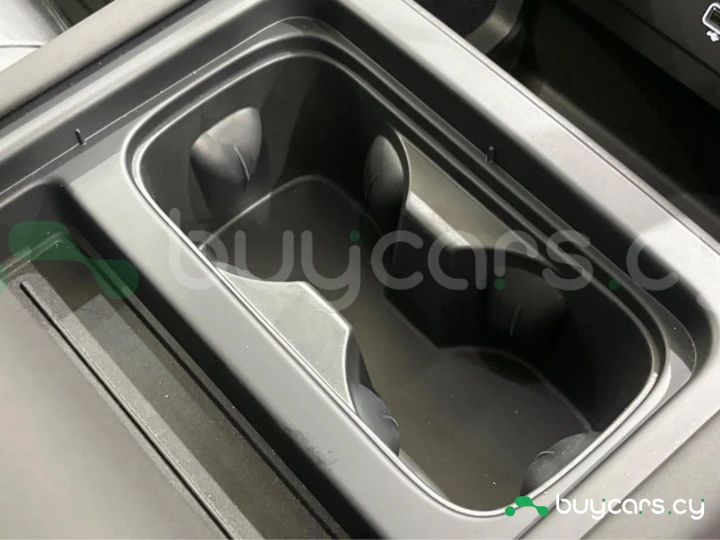 Land Rover Defender Серый